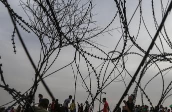 Israele, l’inchiesta: ecco come funziona il carcere nel deserto per i palestinesi