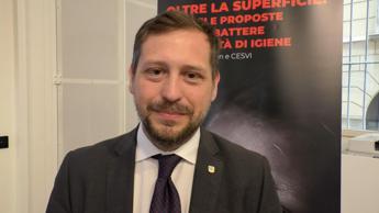 Monti (Regione Lombardia): “Povertà di igiene tema centrale della nostra agenda politica”