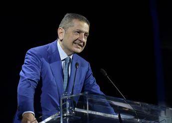 Panetta: “Affrontare debito pubblico, in Italia spesa per interessi come per istruzione”