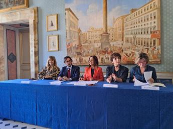 Tumori, +16% casi al seno in 10 anni in Italia. Campagna su percorsi di cura