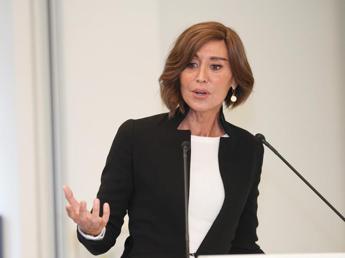 Università, Bernini: “Nel futuro abbattere steccati tra le discipline”