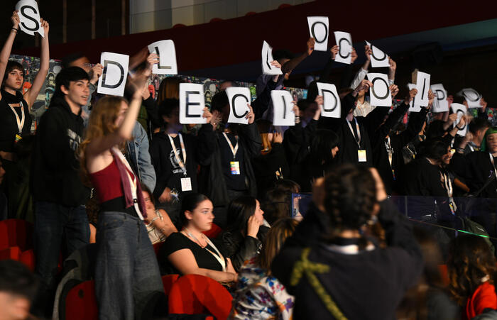 Caltanissetta. Lettera al presidente della Repubblica di Onde Donneinmovimento per esprimere solidarietà agli studenti che hanno contestato la ministra Roccella