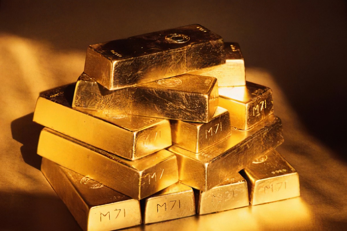 Oro: tocca nuovo record storico a 2.452 dollari l’oncia