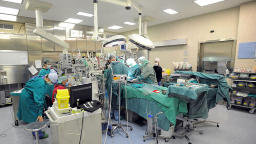 Italia, sanità ‘miracolosa’: cuore fermo per un giorno, 47enne in arresto cardiaco salvato con Ecmo