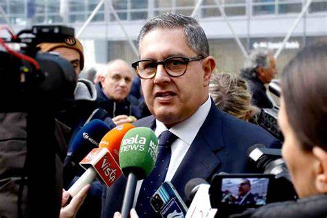 Toti, tutti gli indagati e i capi d’accusa: l’ombra della mafia nissena