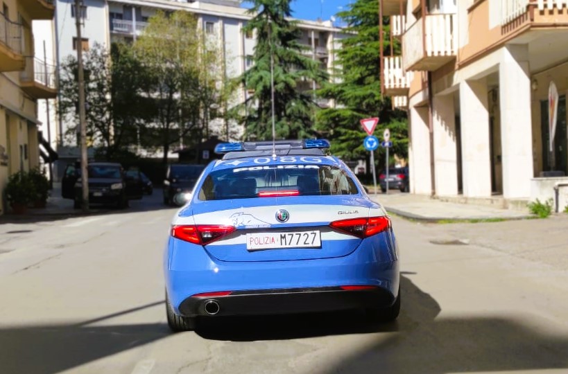 Droga, ricettazione e armi: Polizia esegue nel Nisseno quattro ordinanze di custodia cautelare