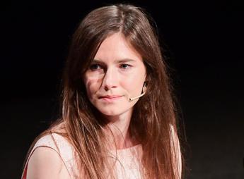 Amanda Knox torna alla sbarra a Firenze, domani il verdetto per la calunnia a Lumumba