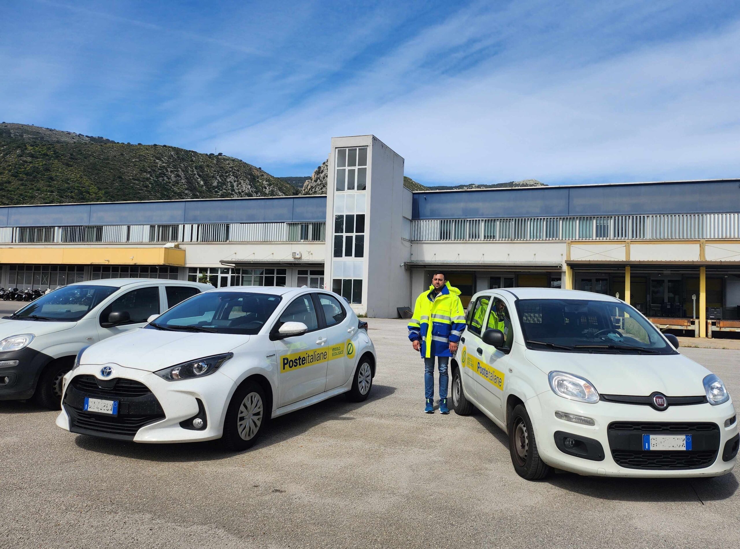Poste Italiane: operativi 53 nuovi veicoli tra basse e zero emissioni in provincia di Caltanissetta
