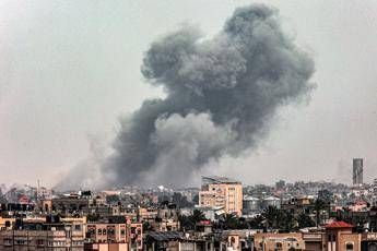 Gaza, Italia disponibile ad accogliere Adam: è l’unico fratellino sopravvissuto a raid israeliano