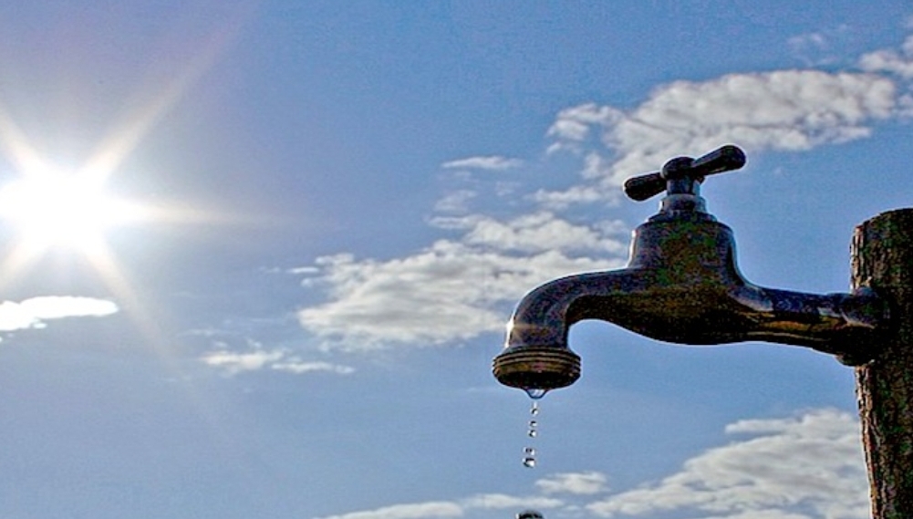 Caltanissetta, 20 villette in via Stefano Candura “assetate” da 16 giorni. La denuncia di un residente