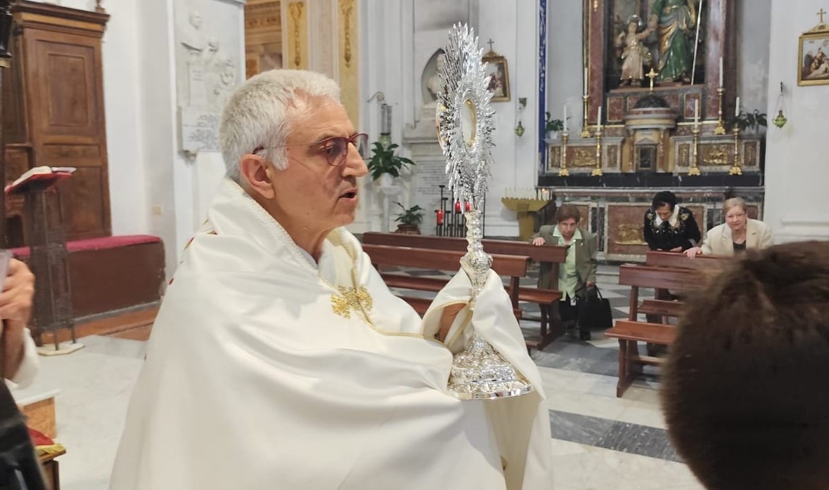 Santa Caterina. Celebrato il 35° anniversario di ordinazione sacerdotale di padre Mario Alcamo