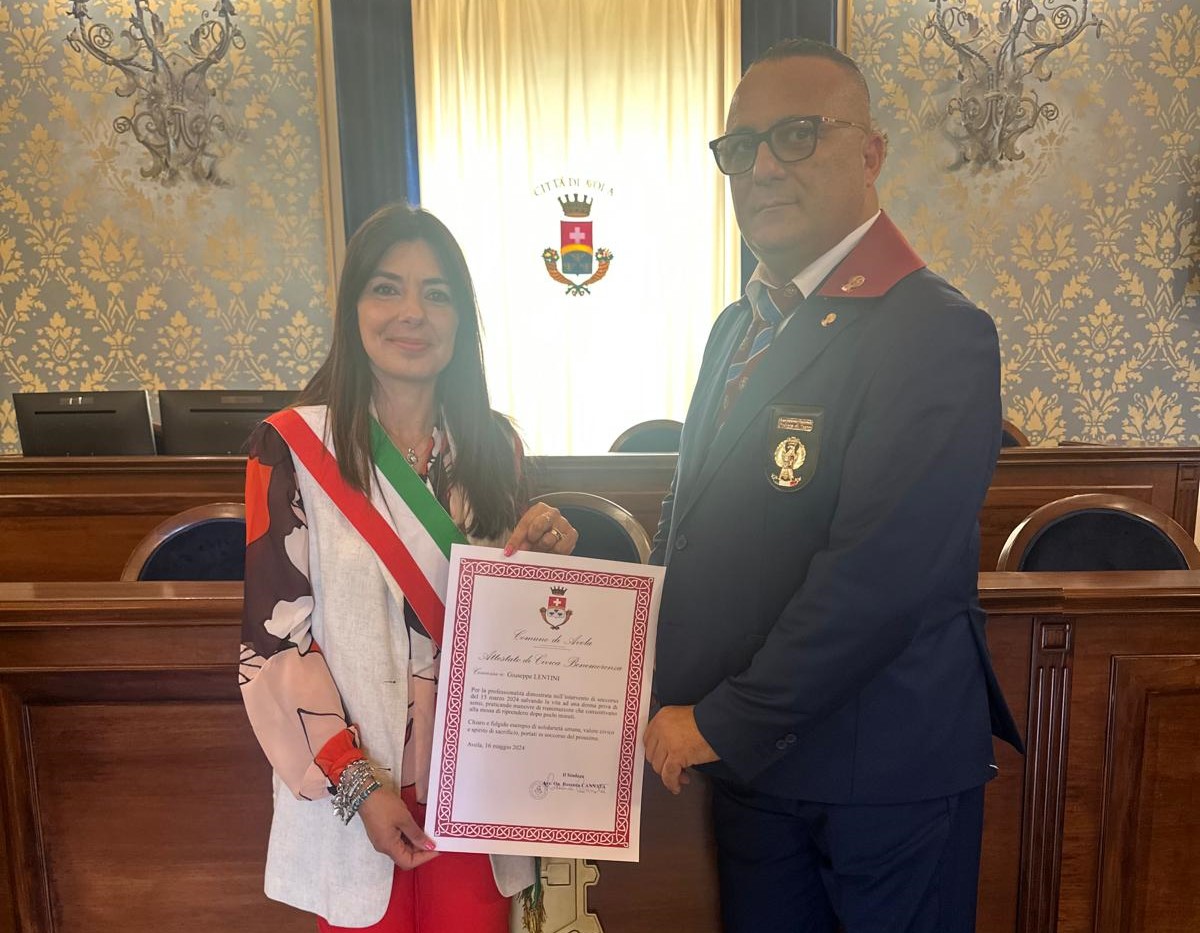 Sicilia. Salva la vita ad una donna colpita da malore: sindaco lo premia con la Civica Benemerenza