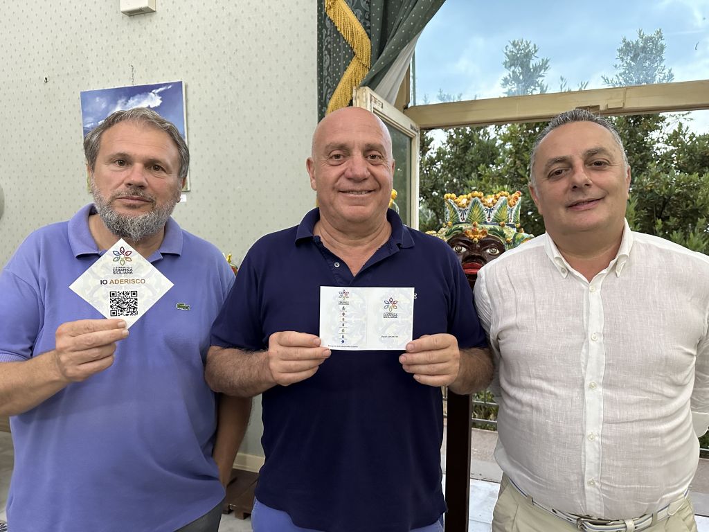 Santo Stefano di Camastra, grande successo per l’evento “Ceramica sotto le stelle”