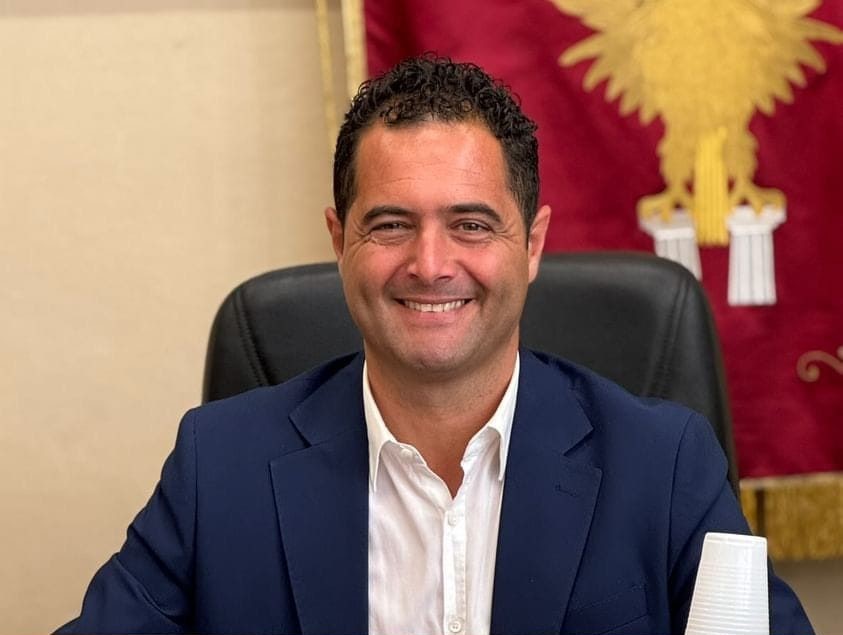 Gela. Appello del sindaco Di Stefano: “Imprenditori e attività commerciali si mettano a disposizione per risollevare lo sport”