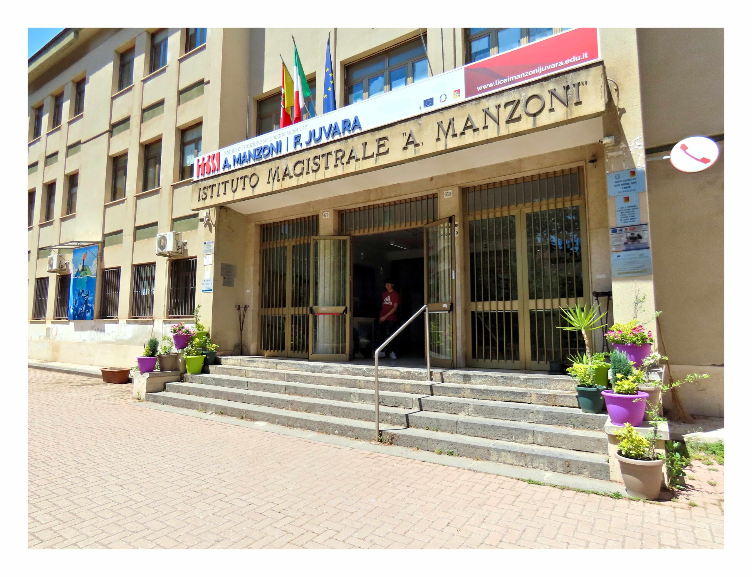 Liceo Delle Scienze Umane E Artistico Giovanni Pascoli Caltanissetta. Ecco i "centisti" del Liceo delle Scienze Umane, Liceo