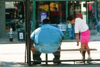 L’obesità sana non esiste, anche con esami perfetti rischio malattia e morte aumenta: lo studio