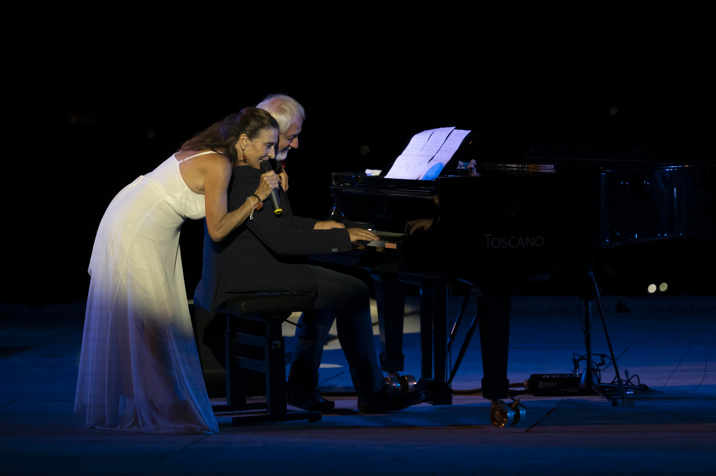 Segesta Teatro Festival, sold out al Teatro Antico con lo spettacolo “Voce e notte” di e con Lina Sastri