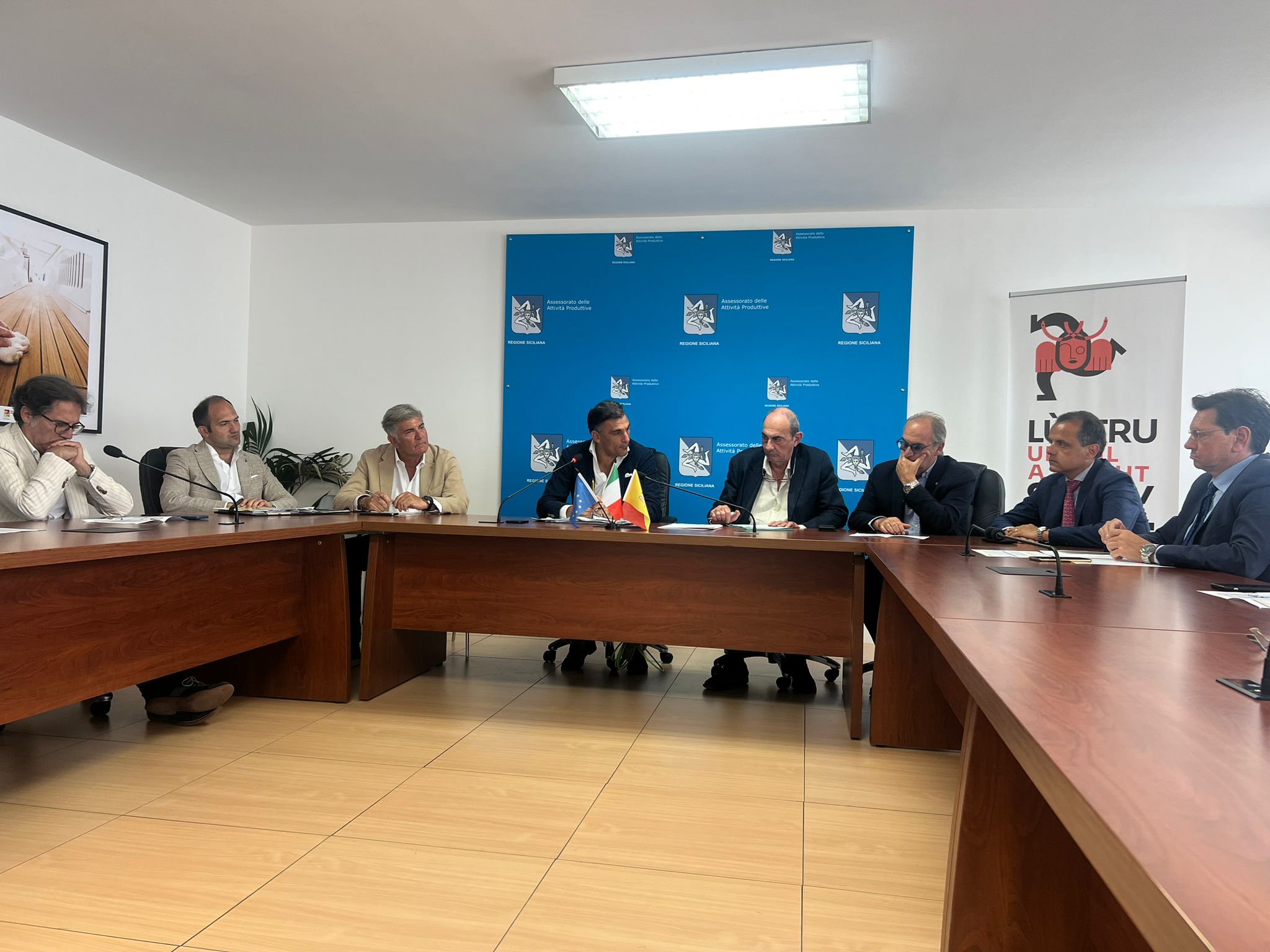 Camere di commercio, Schifani e Tamajo: «Una norma ad hoc a tutela delle pensioni dei dipendenti»