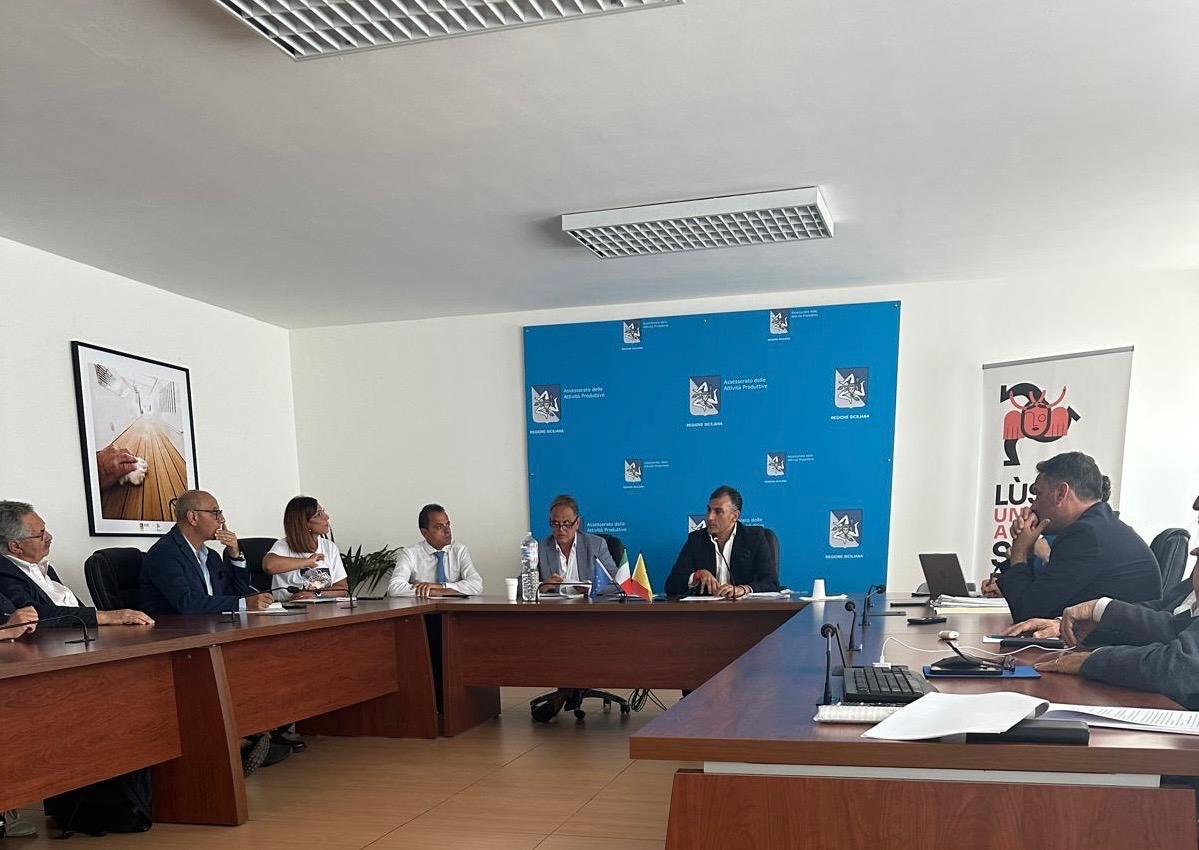 Aree industriali, Regione pronta ad avviare interventi per 16 milioni di euro. Tamajo: «Nuove opportunità per le imprese»