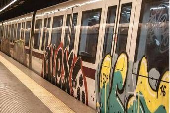 Roma, borseggi in Metro: polizia arresta 14 persone
