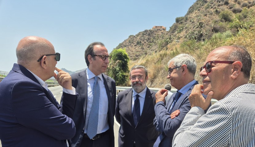 A18, riapre tratto interessato dalla frana di Letojanni. Schifani: «Autostrada più sicura e con meno disagi»