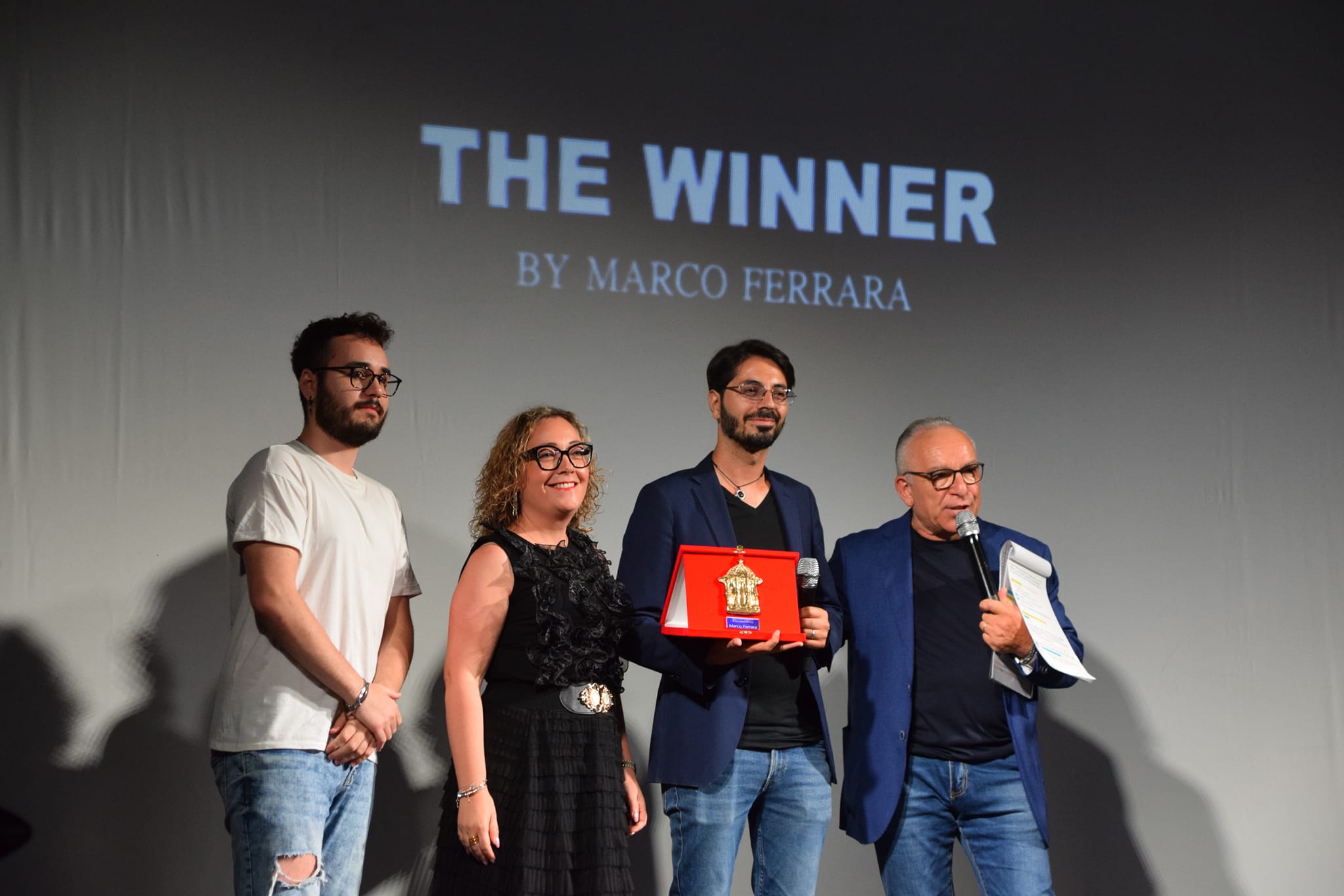 Caltagirone, il regista siciliano Marco Ferrara riceve il prestigioso Premio Gazebo d’Oro