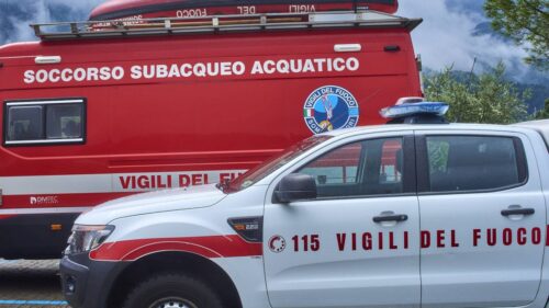 Barca a vela affonda nel Palermitano, 7 dispersi