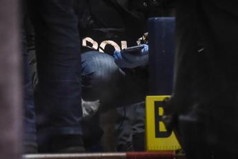 Siracusa, 40enne ucciso a coltellate davanti casa