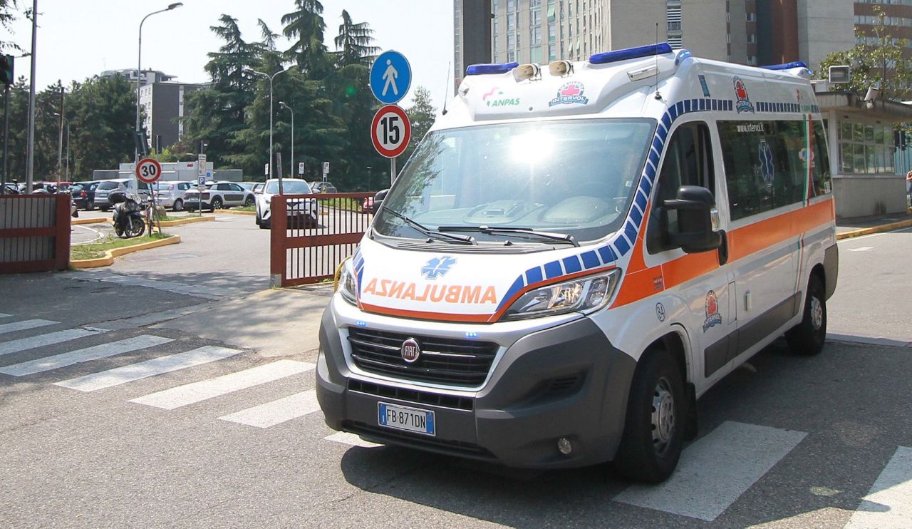 Bambino di tre anni muore annegato in piscina a Palermo