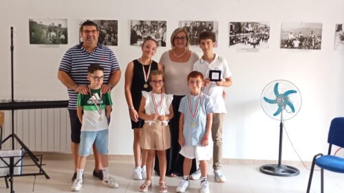 Villalba. Applausi per l’esibizione di chitarra a cura del maestro Salvatore Piazza e dei suoi allievi