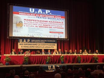 Sanità, medici Roma: “Analisi nelle farmacie? Sì purché autorizzate”