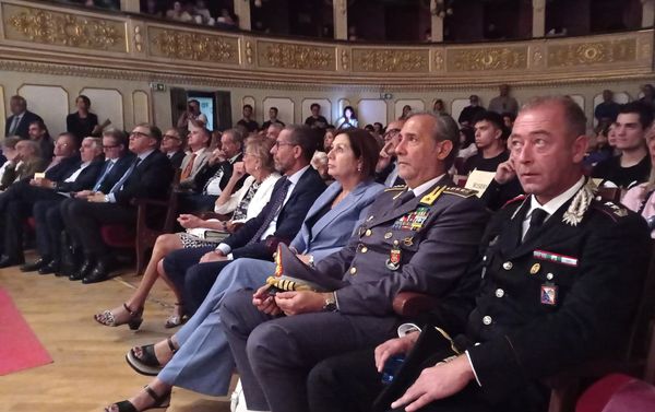 Caltanissetta. Al convegno “La sicurezza stradale e i giovani”, il Questore sensibilizza nuove generazioni sull’educazione stradale