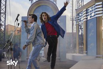 Boom di ascolti degli 883, Zerocalcare: “Senza di loro non farei questo mestiere”