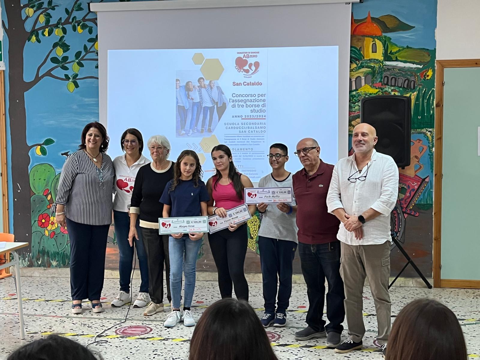 San Cataldo. Tre studenti, tre stelle brillanti premiate all’Istituto Comprensivo “G. Carducci”