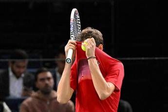 Medvedev, crisi senza fine. Perde in Canada e ‘dimentica’ la borsa