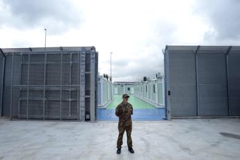 Migranti, due ipotesi in campo per superare stallo Albania