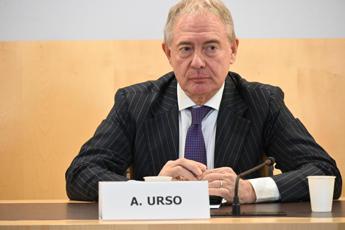 Urso: “Rafforzare economia del mare, green e digitale grandi opportunità”