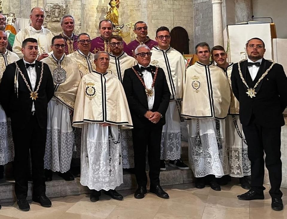 La Real Maestranza in visita a Bitonto per i festeggiamenti di Maria SS. del Rosario. Il presidente Fiocco: “Vitale promuovere le tradizioni e le professioni artigiane”