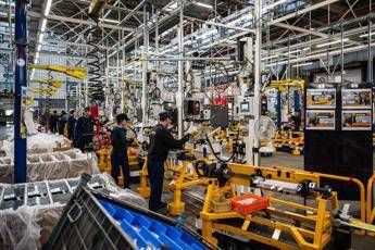 Pil accelera, Giorgetti: “L’Italia fa meglio di altri in Europa”