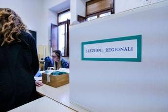 Regionali Marche, iniziato lo spoglio. Exit poll: Acquaroli in vantaggio su Ricci