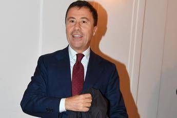 Tesla, Bocchino: “Felice di averla, politicizzazione che fa Piccolotti una follia. Musk? La sinistra rosica”