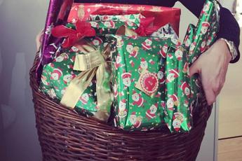 Natale, Confcooperative, al via riciclo regali ma occhio a cosa si spedisce c’è rischio incendio