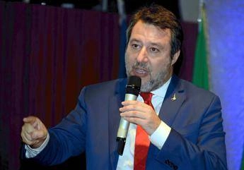 Salvini convoca consiglio federale Lega su rottamazione cartelle e pace fiscale: “Emergenza nazionale”