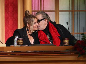 Selvaggia Lucarelli sul caso Mariotto: “Vive un momento difficile, non giudicatelo”