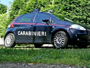 Va all’ultimo incontro: dall’ex calci, pugni e sequestro in stanza hotel