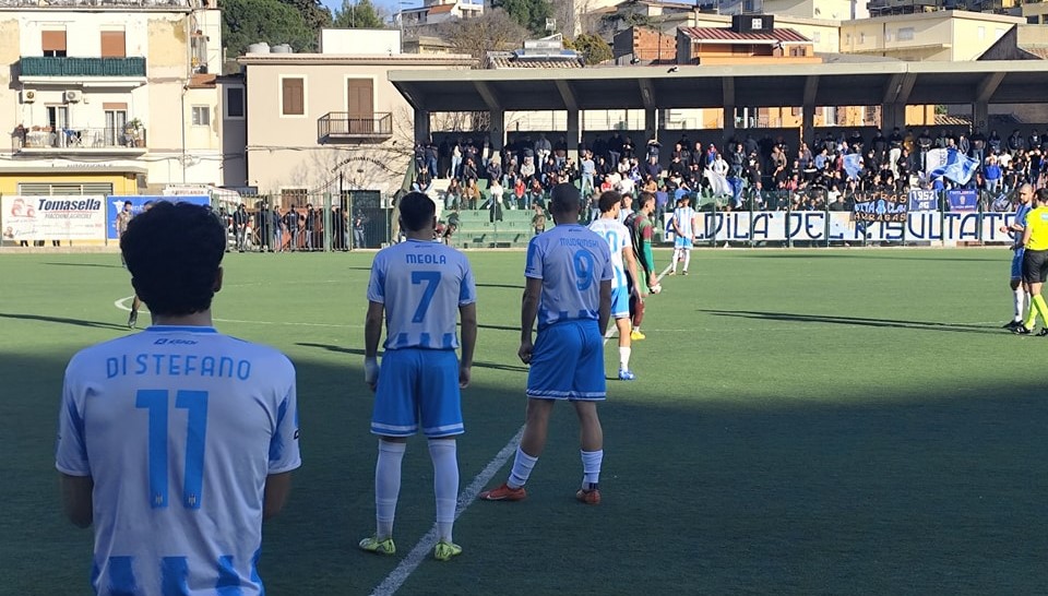 Serie D. La Sancataldese travolge 4-0 l’Akragas nel derby siciliano e risale in classifica: in gol Montaperto (2), Gueye e Tedesco