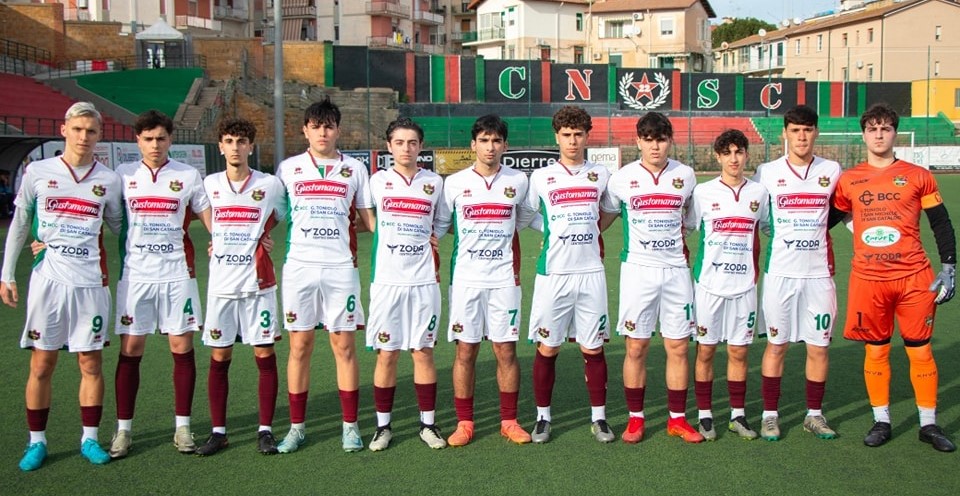 Calcio Juniores. La Sancataldese batte 3-0 l’Igea Virtus e aggancia la vetta della classifica