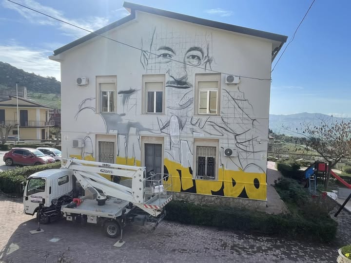 Ad Acquaviva avviato  primo murales: Opera di Maurizio Giulio Gebbia