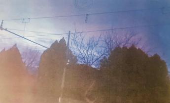 Caos treni, ipotesi sabotaggio su linea veneta: catena da bici su fune elettrica