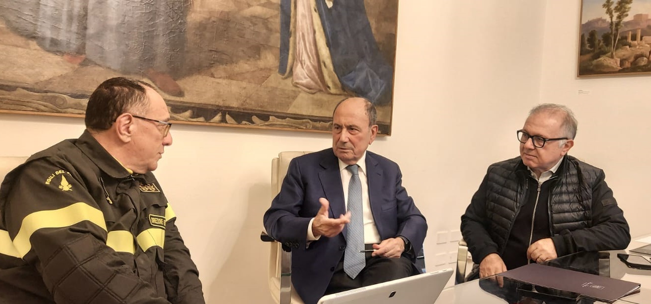 Antincendio, Schifani incontra direttore dei Vigili del fuoco Sicilia: «Due milioni per realizzare sede nelle Alte Madonie»